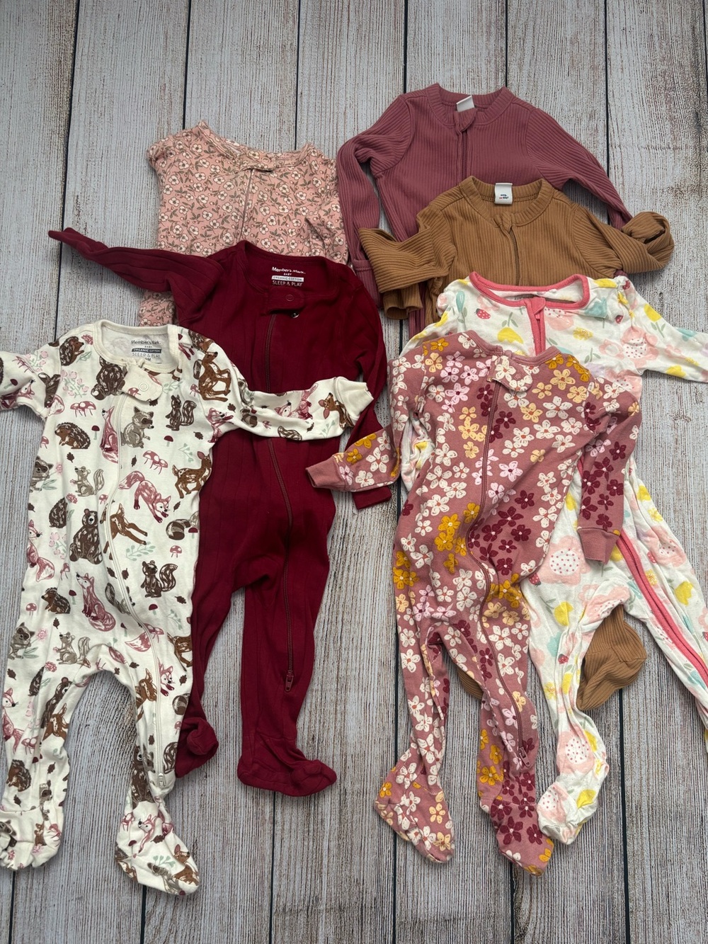 Baby Girls Footed Pajamas Sleepers Bundle 7 pcs 6-9m